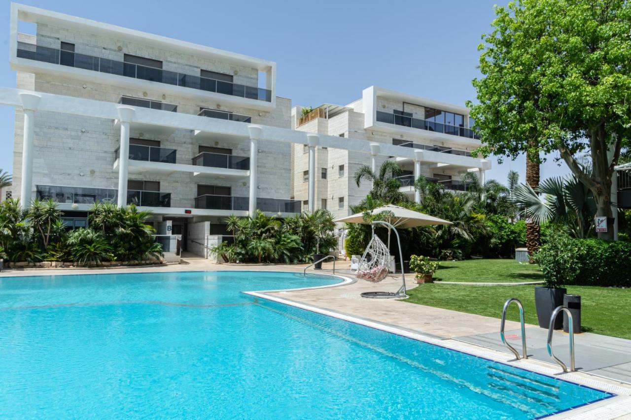 דירת גן פונה לבריכה - Pool Garden View Apartment Eilat