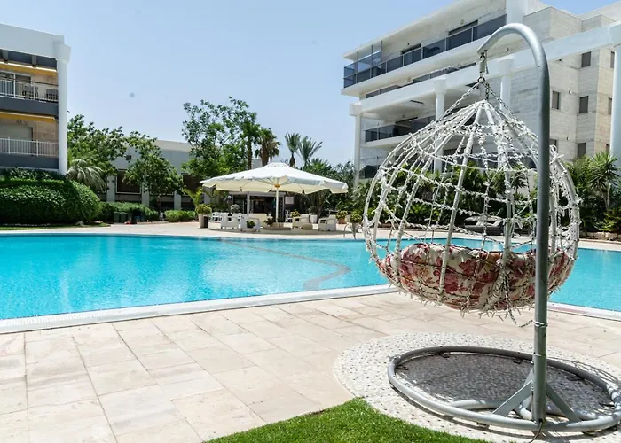 דירת גן פונה לבריכה - Pool Garden View Eilat