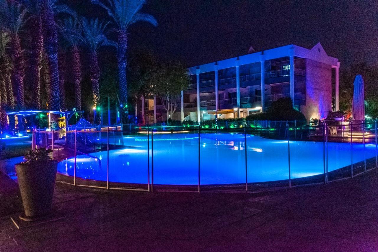 Apartment דירת גן פונה לבריכה - Pool Garden View Eilat