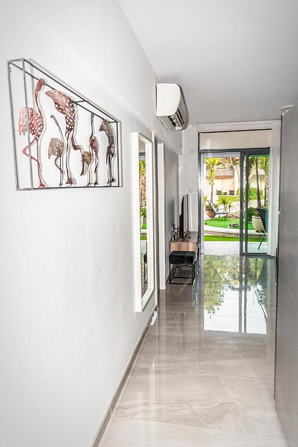 Apartment דירת גן פונה לבריכה - Pool Garden View