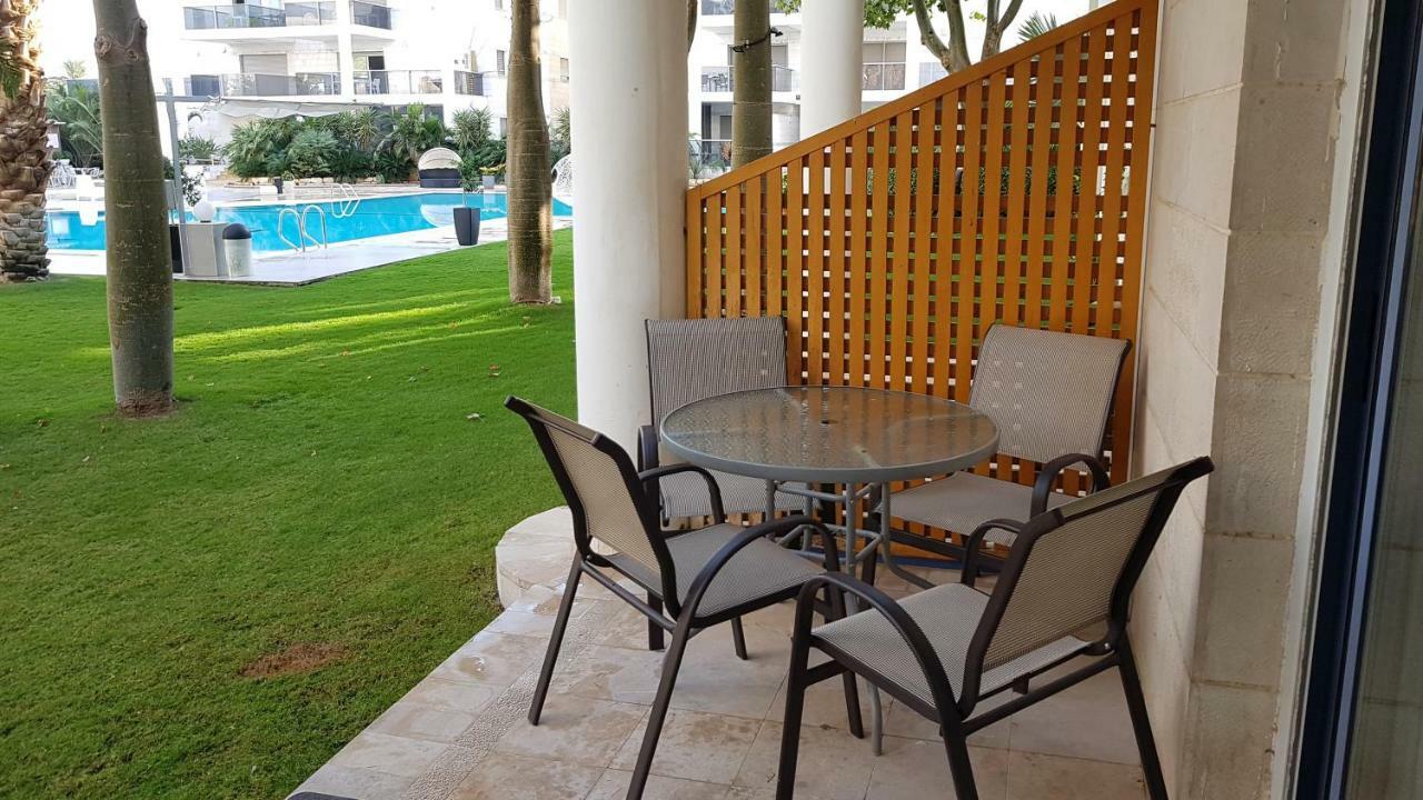 דירת גן פונה לבריכה - Pool Garden View Eilat