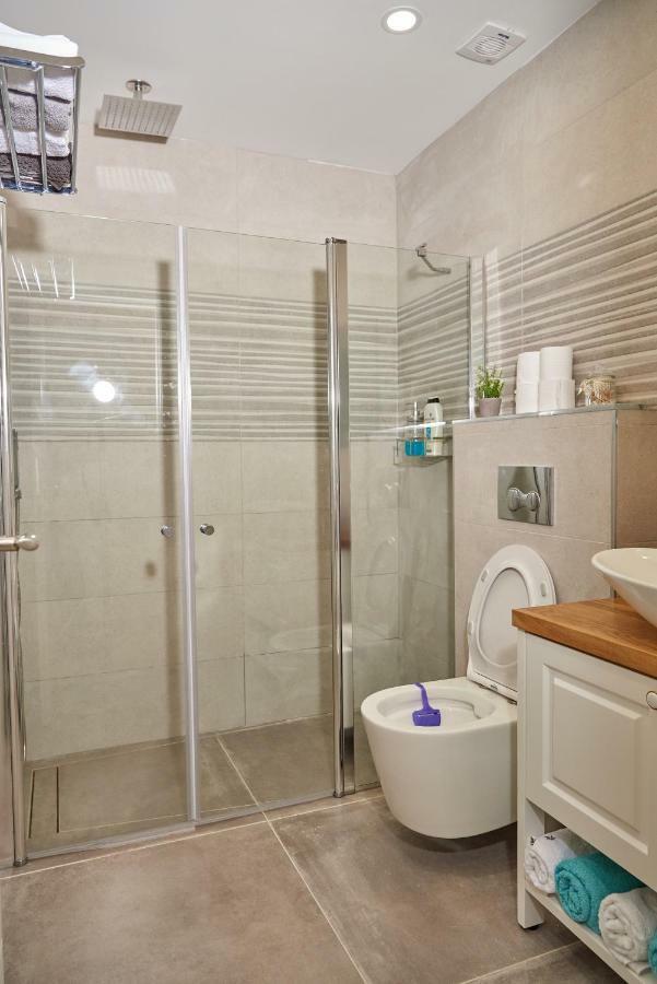 Apartment דירת גן פונה לבריכה - Pool Garden View Eilat